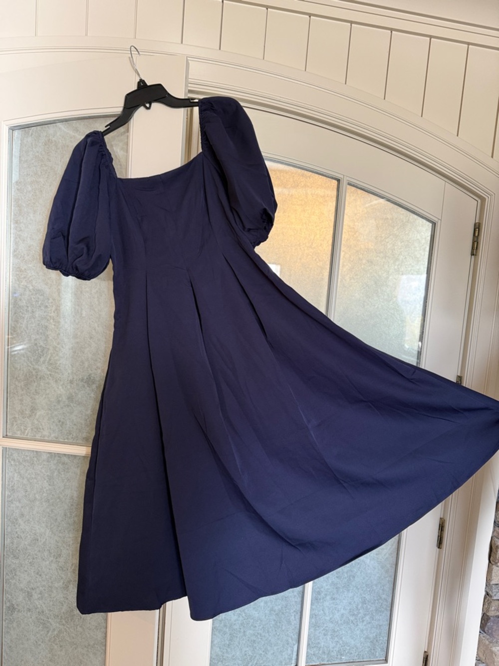 New with no tags- never worn- womens navy square neck dress, size M, puff sleeve